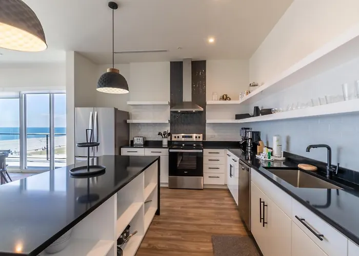 Holiday home Luxury 4 Bedroom Gulf View With Modern Appliances! Right Next To The Hangout!