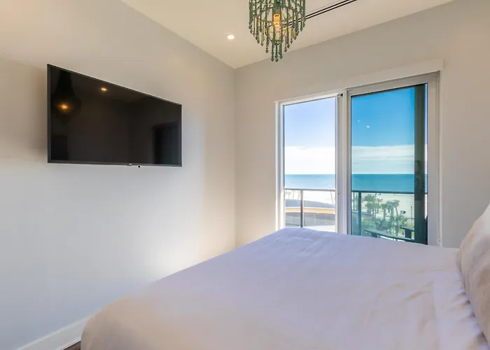 Holiday home Luxury 4 Bedroom Gulf View With Modern Appliances! Right Next To The Hangout! *