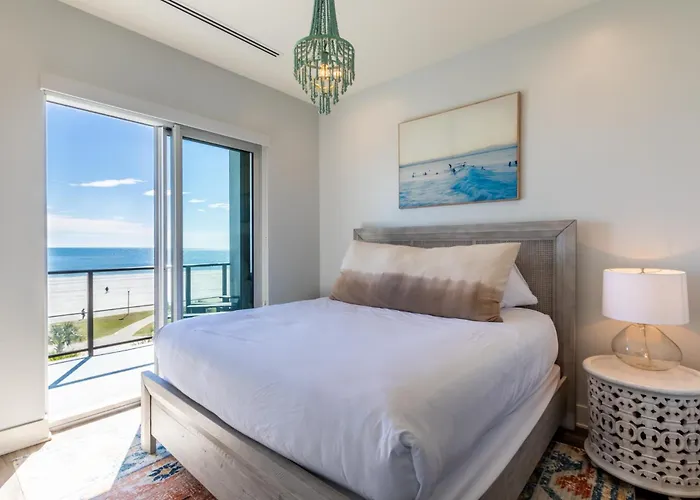 Holiday home Luxury 4 Bedroom Gulf View With Modern Appliances! Right Next To The Hangout! Gulf Shores
