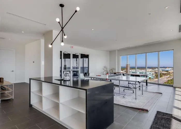 Luxury 4 Bedroom Gulf View With Modern Appliances! Right Next To The Hangout! Gulf Shores