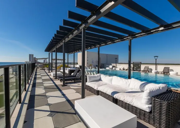 Holiday home Luxury 4 Bedroom Gulf View With Modern Appliances! Right Next To The Hangout!
