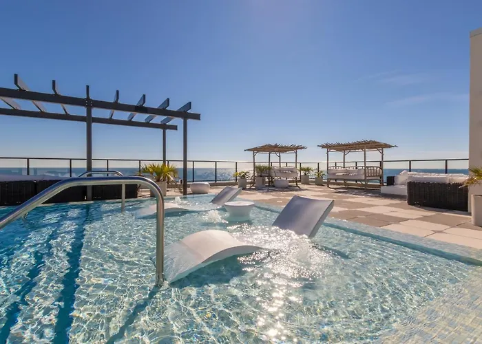 Holiday home Luxury 4 Bedroom Gulf View With Modern Appliances! Right Next To The Hangout!